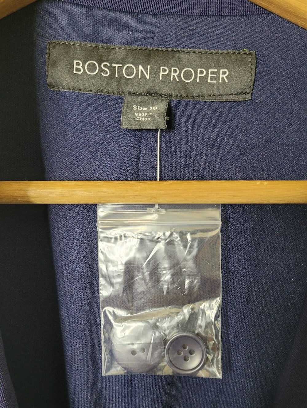 Boston Proper Beyond Travel Boyfriend Blazer Size 10 - Picture 7 of 9